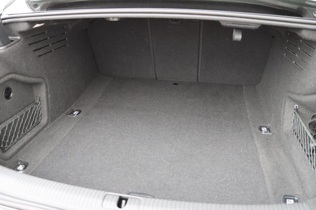 Audi A4 limousine 35 tfsi s edition competition 150pk s tronic
