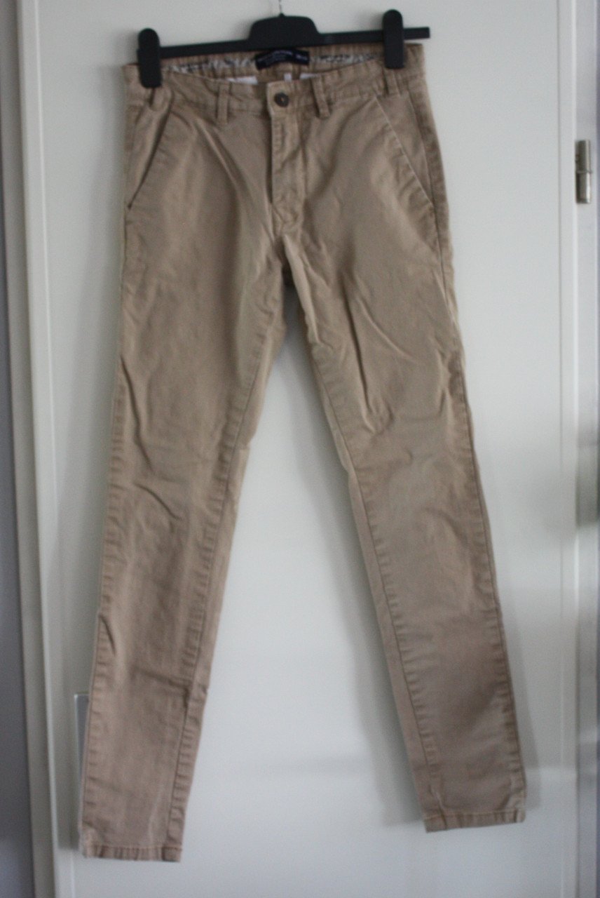 Bruine spijkerbroek maat 28-32