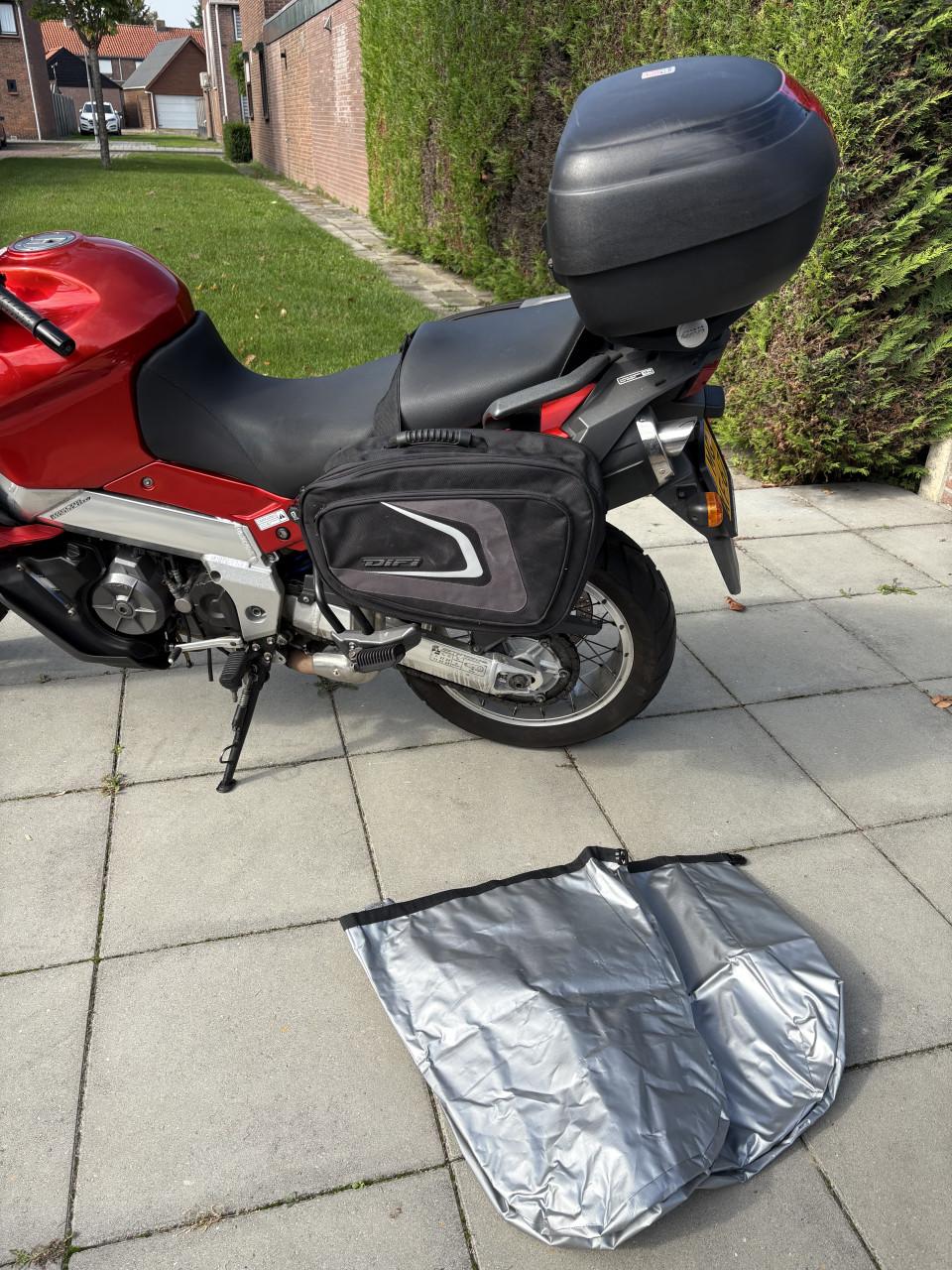 Aprilia ETV 1000 Caponord