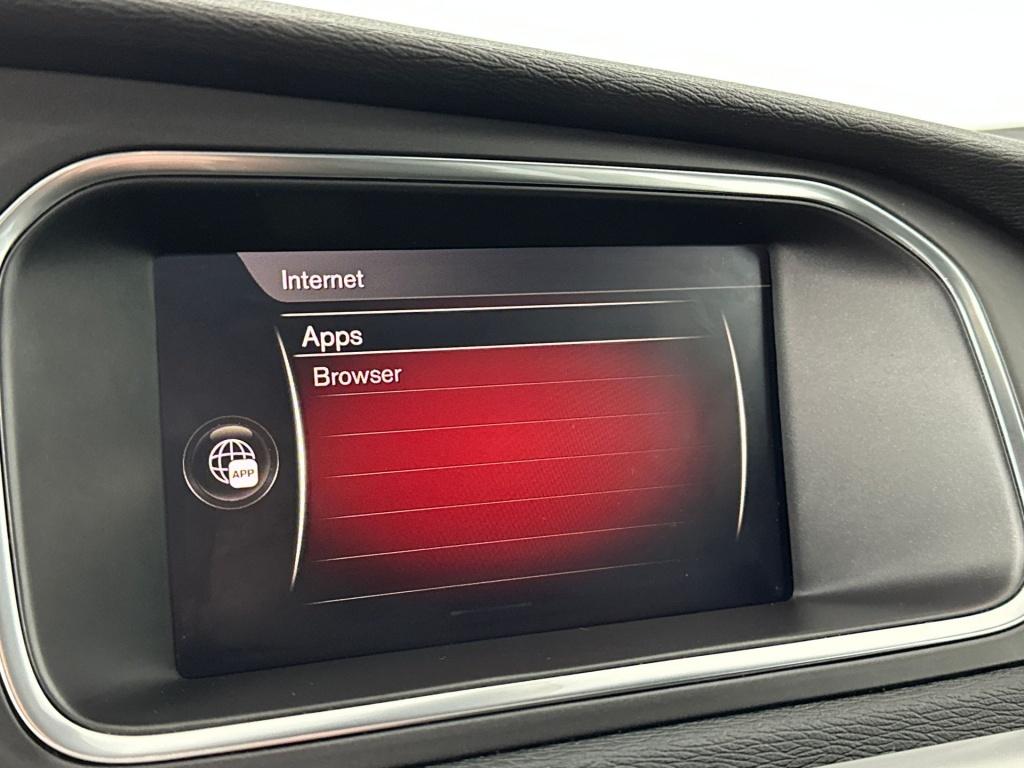 Volvo V40 t3 153pk aut6 polar+ sport| panodak| camera| h&k sound| trekhaak