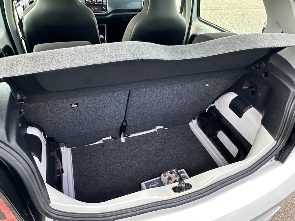 Volkswagen UP! 1.0 bmt move up! 5-deurs | airco | bluetooth |