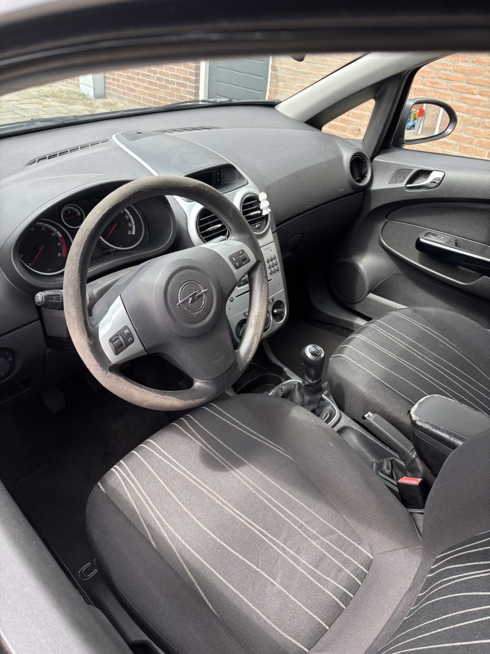 Opel corsa voljaar apk!
