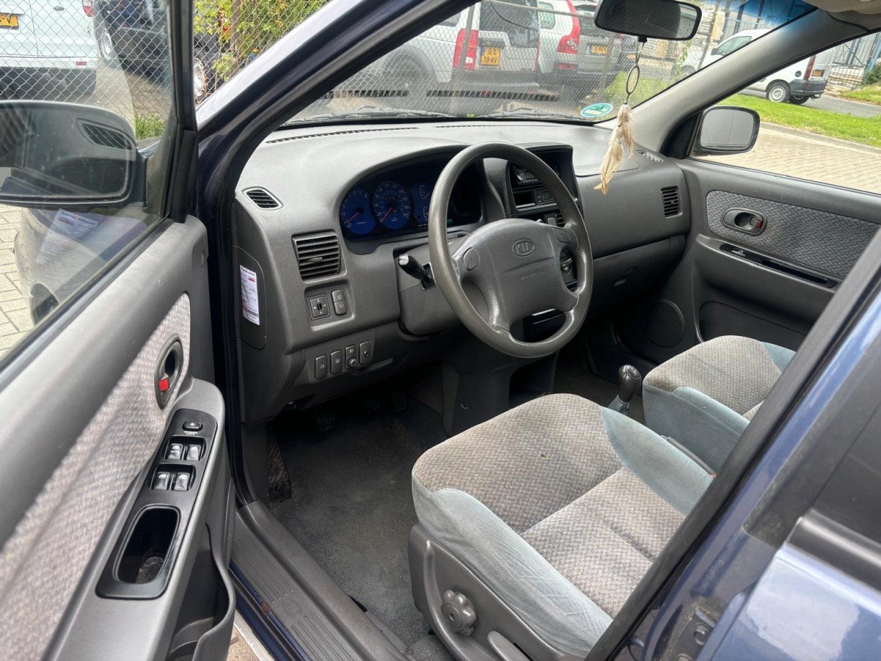 Kia Carens 1.8Ls Airco inruilkoopje € 750