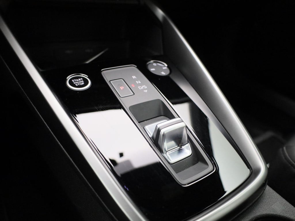 Audi A3 sportback 35 tfsi pro line | automaat | lmv | parkeer sensoren | pa