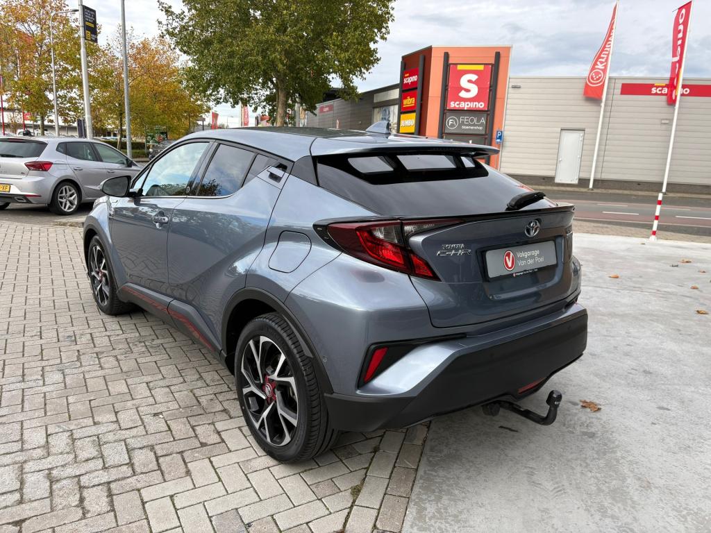 Toyota C-hr 1.8 hybrid business plus