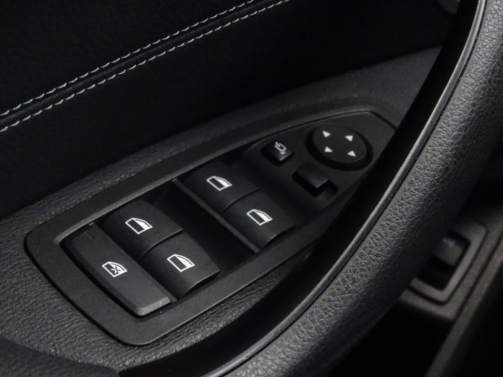 BMW X2 sdrive20i high executive | hud | camera | afn. trekhaak | 19"