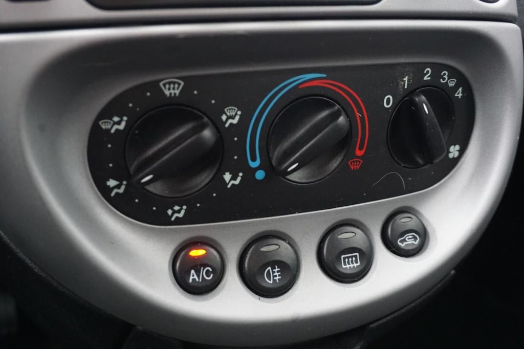 Ford KA 1.3 futura airco / elektr. ramen / nap / nieuwe apk!