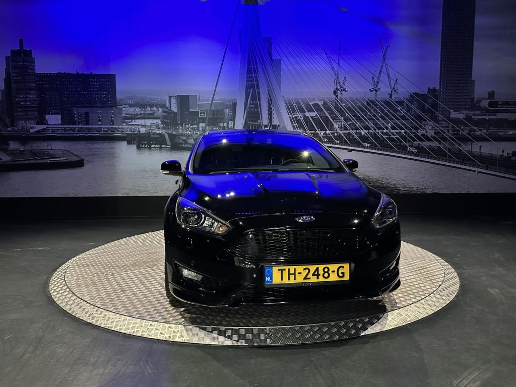 Ford Focus 1.5 ecoboost st line business *navi*camera*