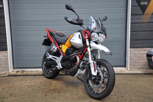 Moto Guzzi V85TT Evocative
