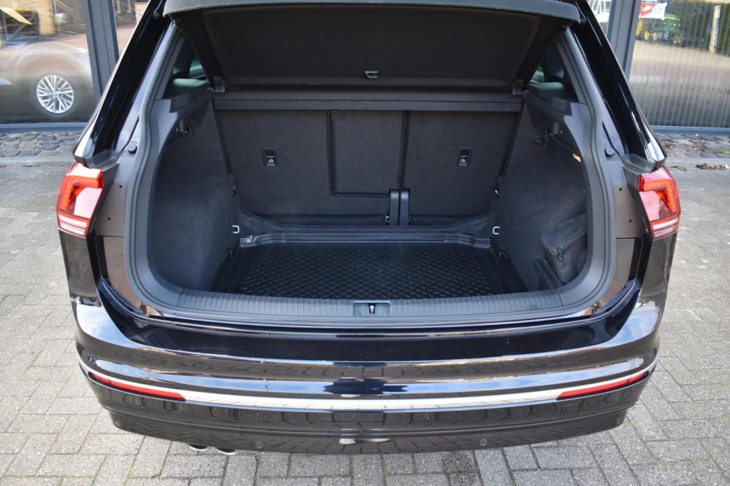 Volkswagen Tiguan 1.5 tsi act r-line | leder | pano | camera | nap | virtua