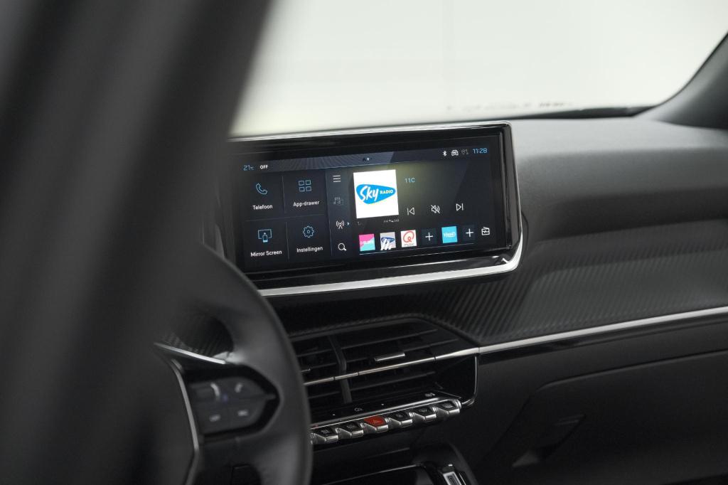 Peugeot 2008 puretech 100 allure | allseason banden | 360 camera | adaptiev