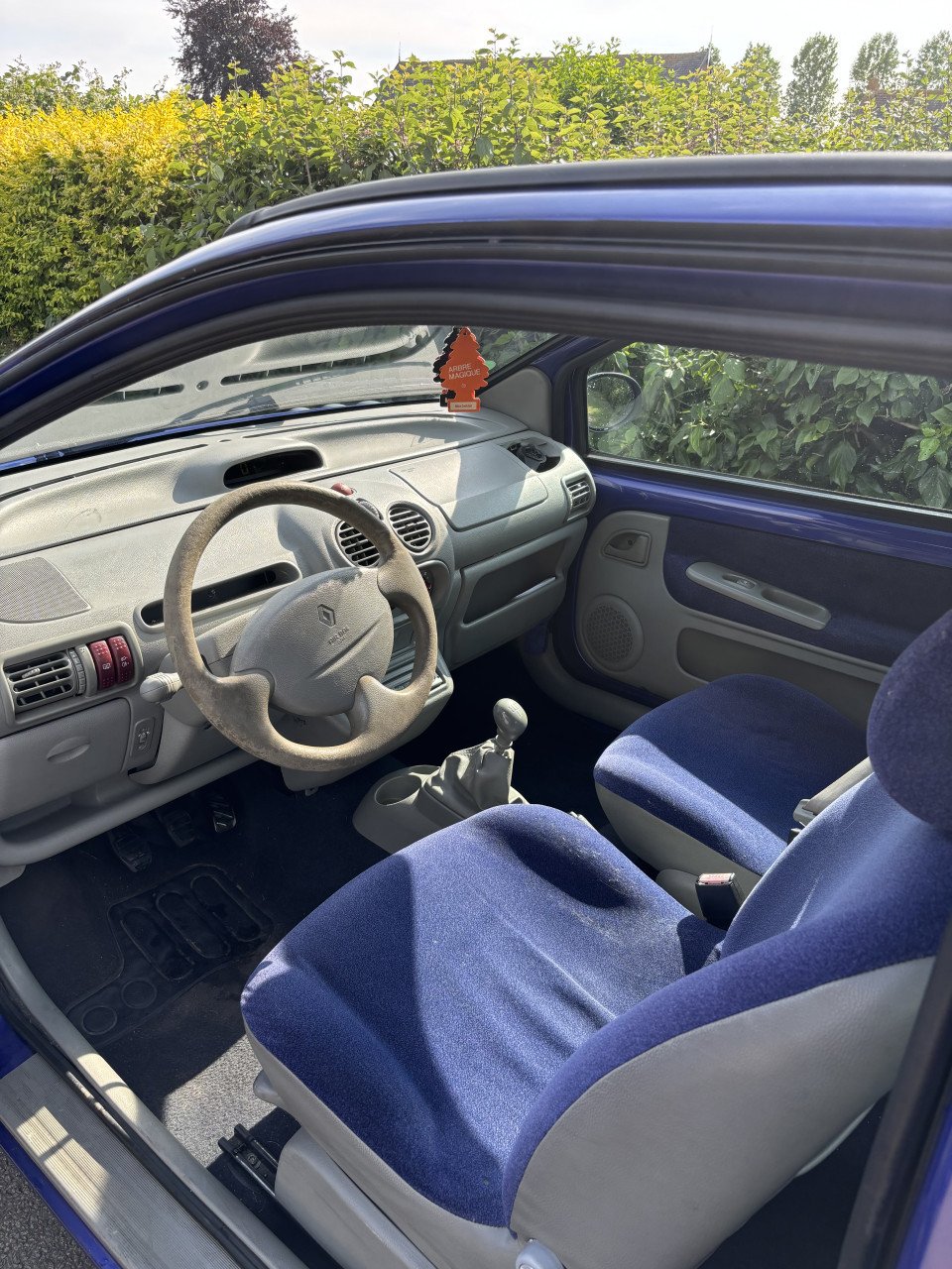 Renault twingo met een jaar apk!
