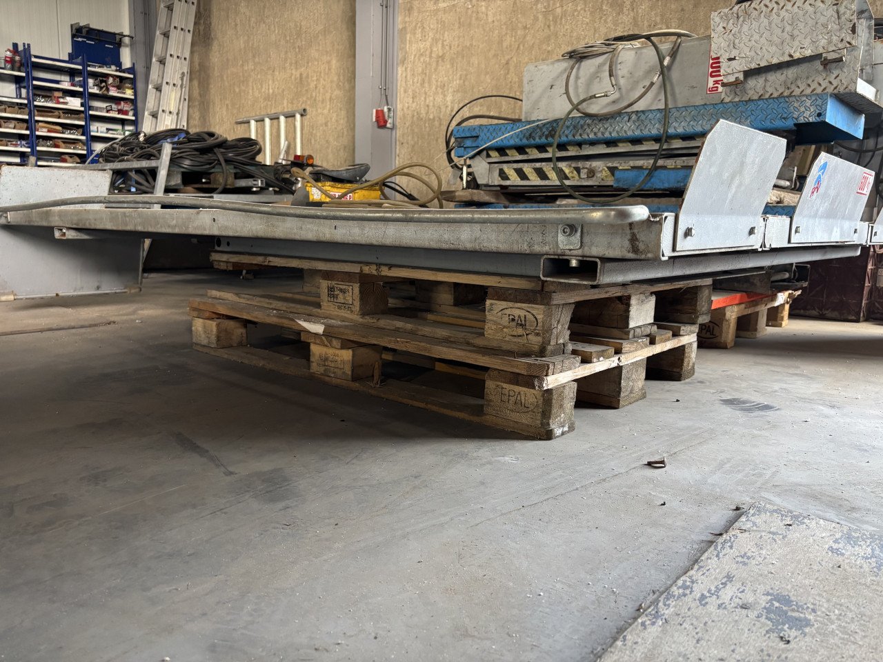 Ravaglioli motor hefbrug heftafel 600kg hydropneumatisch schaarbrug