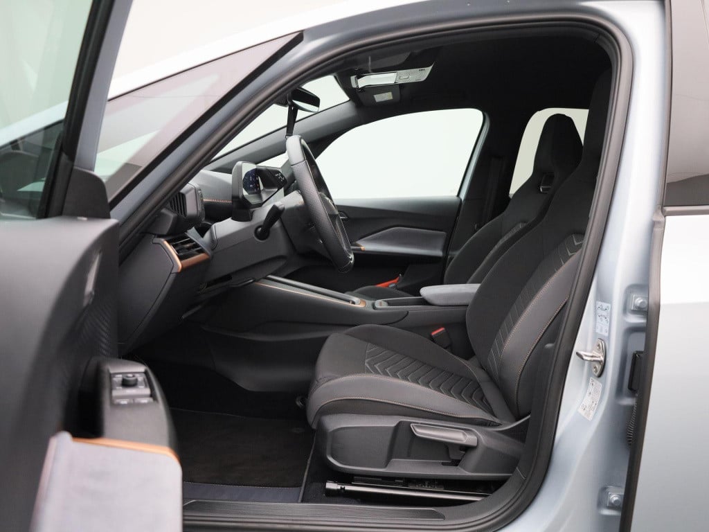 Cupra Born business 62 kwh | navigatie | apple carplay / android auto | ach