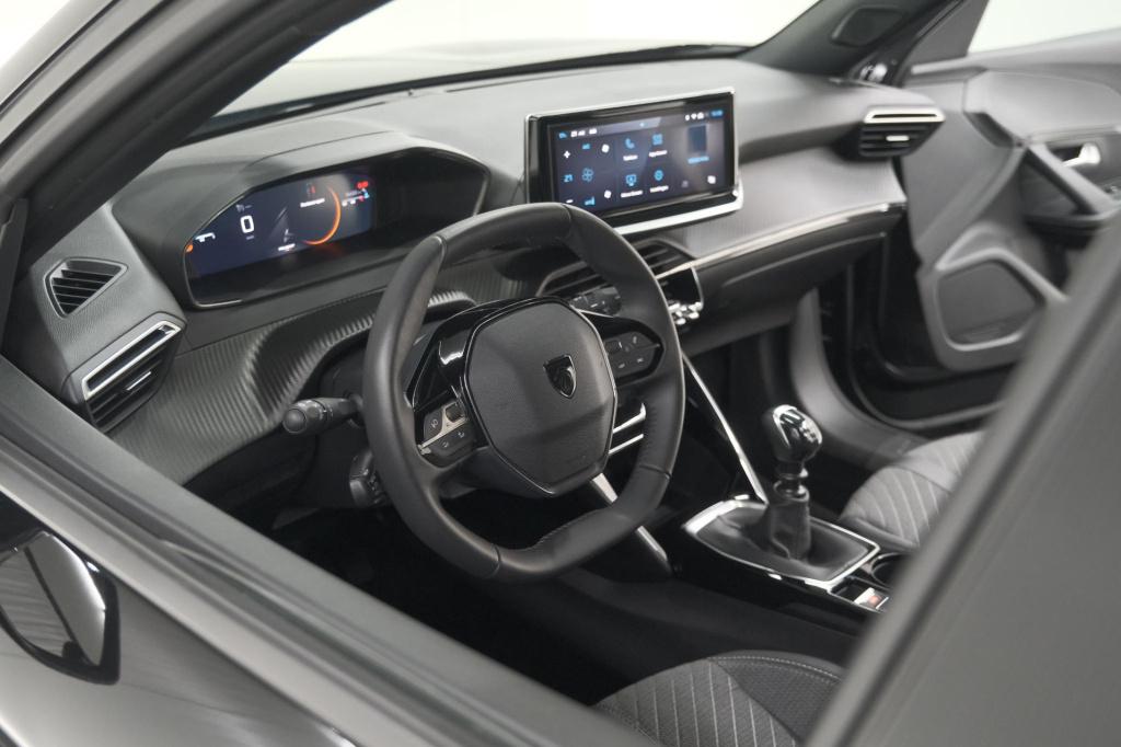 Peugeot 2008 puretech 100 allure | apple carplay | parkeersensoren | climat