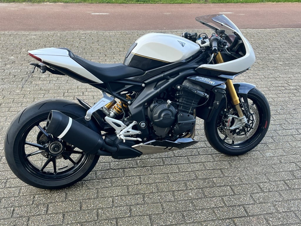 Triumph Speed Triple 1200 rr