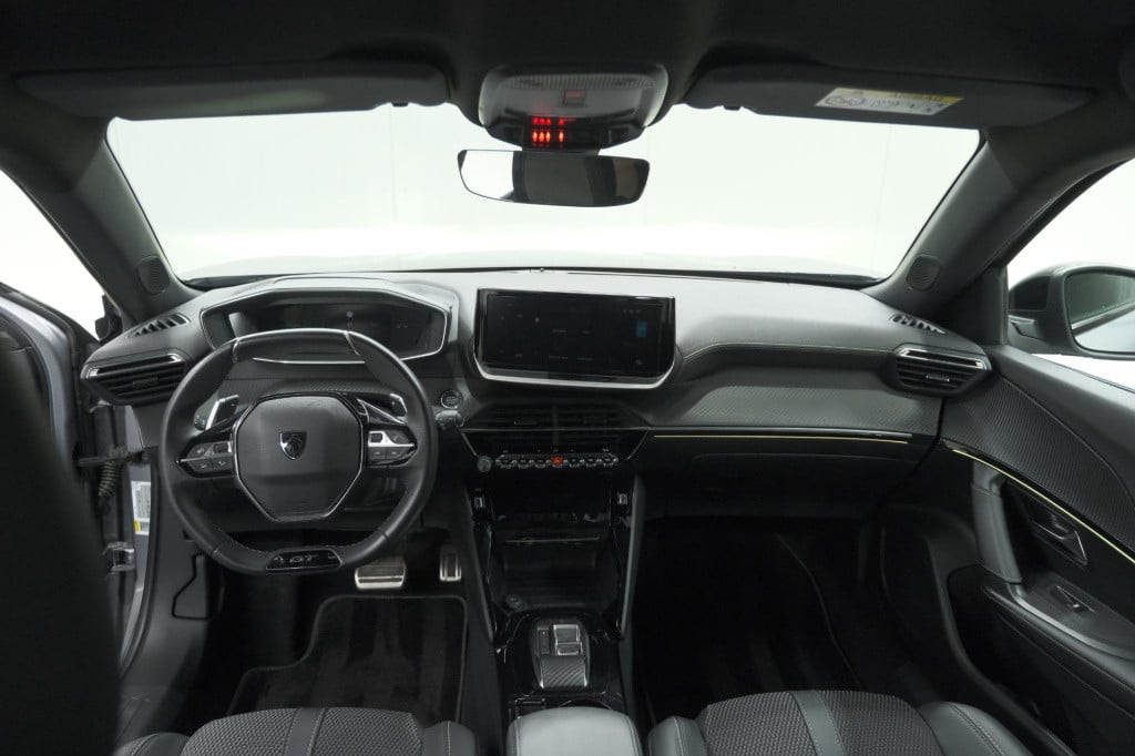 Peugeot 2008 puretech 130 eat8 gt | 360 camera | adaptieve cruise control |