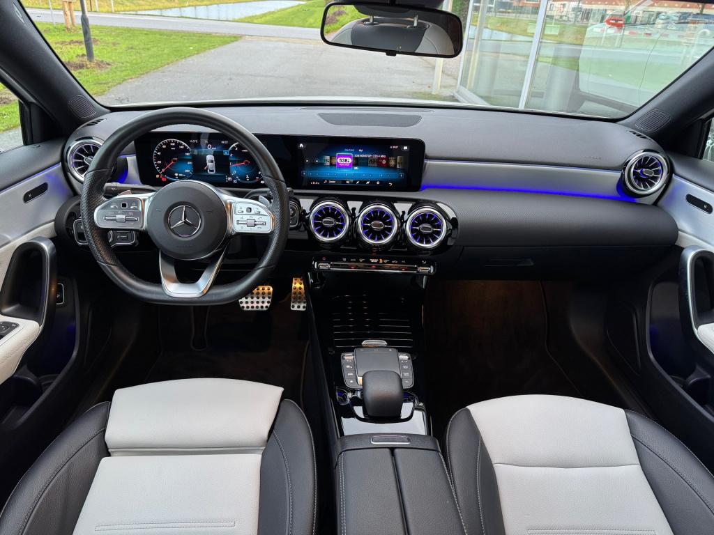 Mercedes-Benz A-Klasse 200 amg line night- pakket automaat , sfeer verlicht