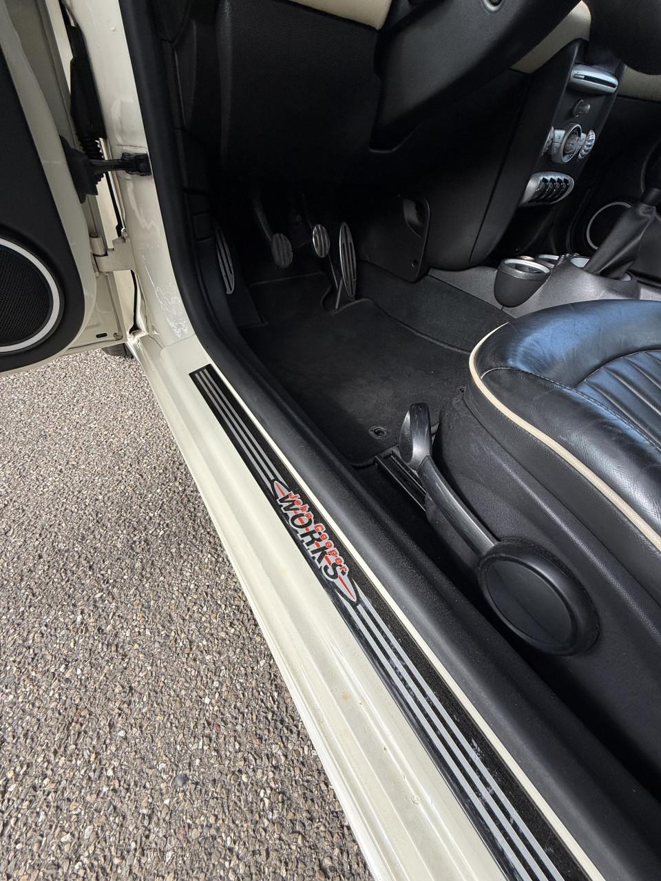 Mini Cooper S John Cooper Works | 2008 | 168.912 km | Hybrid turbo