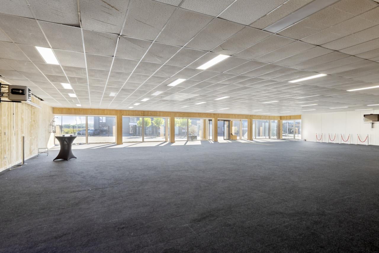 TE KOOP | Multifunctionele bedrijfsruimte-/showroom in ’s-Heer Arendskerke
