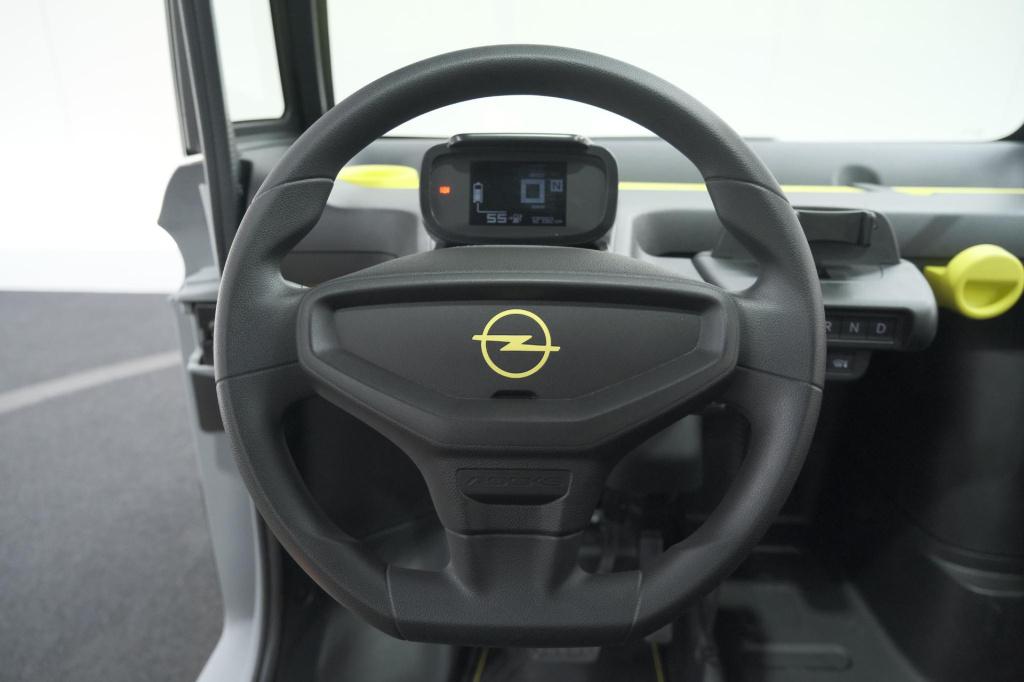 Opel Rocks-e base | vanaf 16 jaar | panoramadak | led | ventilatie | two-to