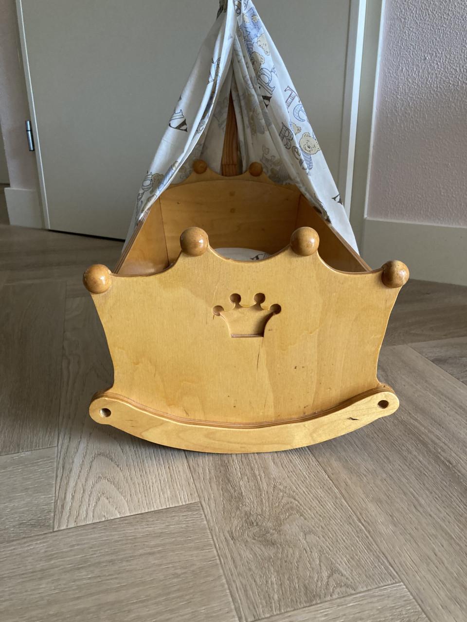 Poppen wieg bed van hout