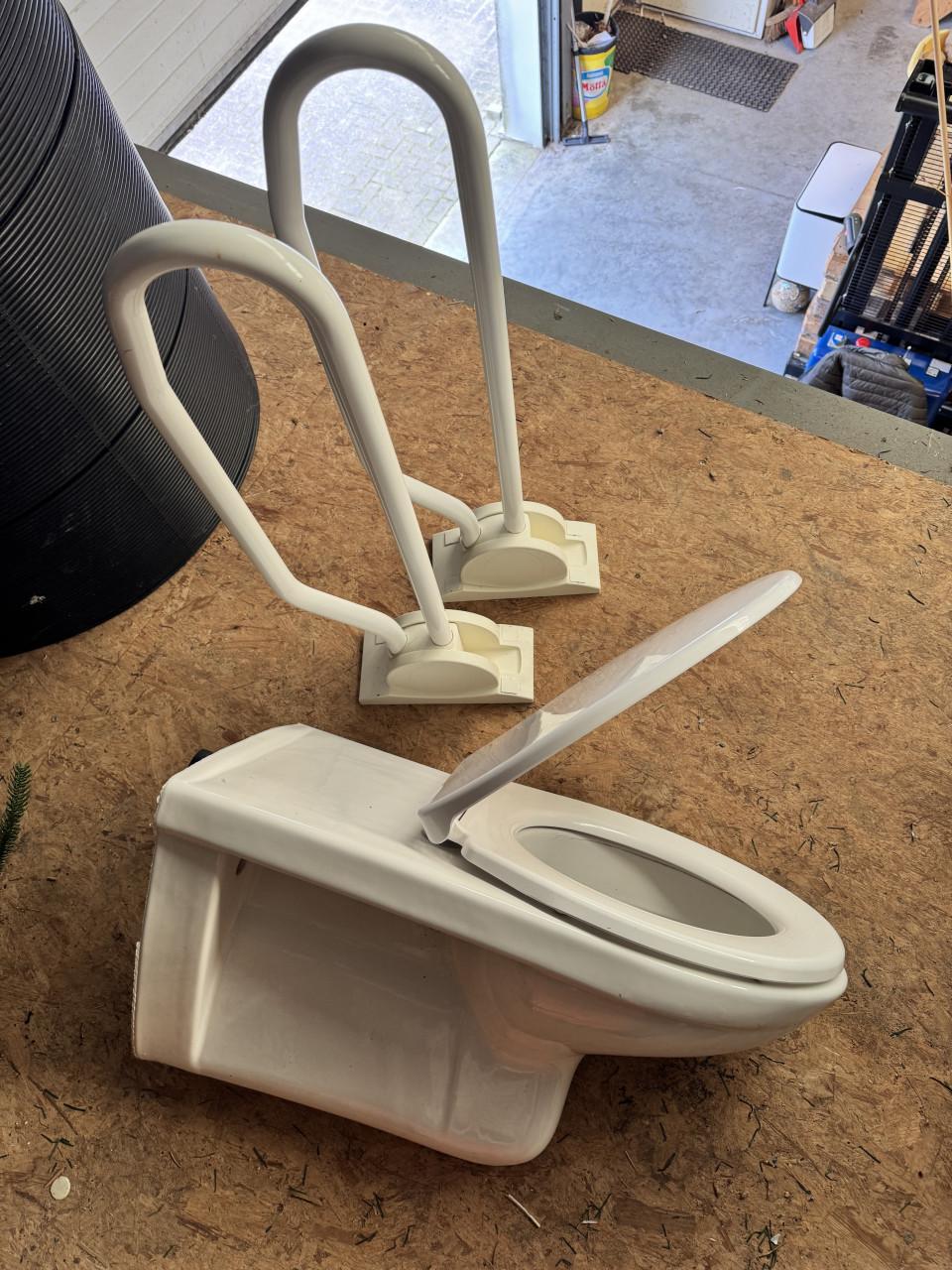 O.a. minder validetoilet met toiletbeugels