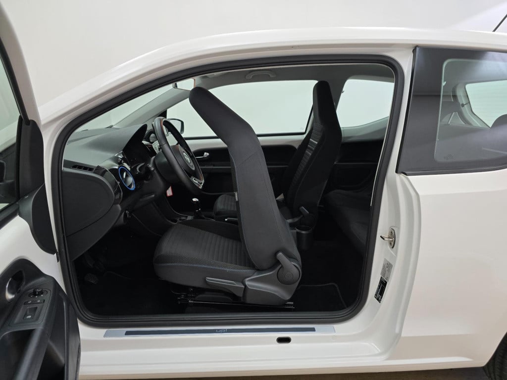 Volkswagen UP! 1.0 high up! bluemotion met cruisecontrol | unieke uitvoerin