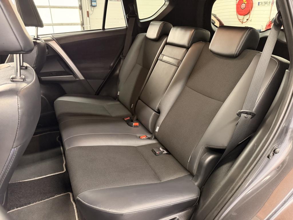 Toyota Rav4 2.5 hybrid awd style