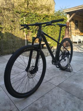 Merida limited edition mat zwart maat M