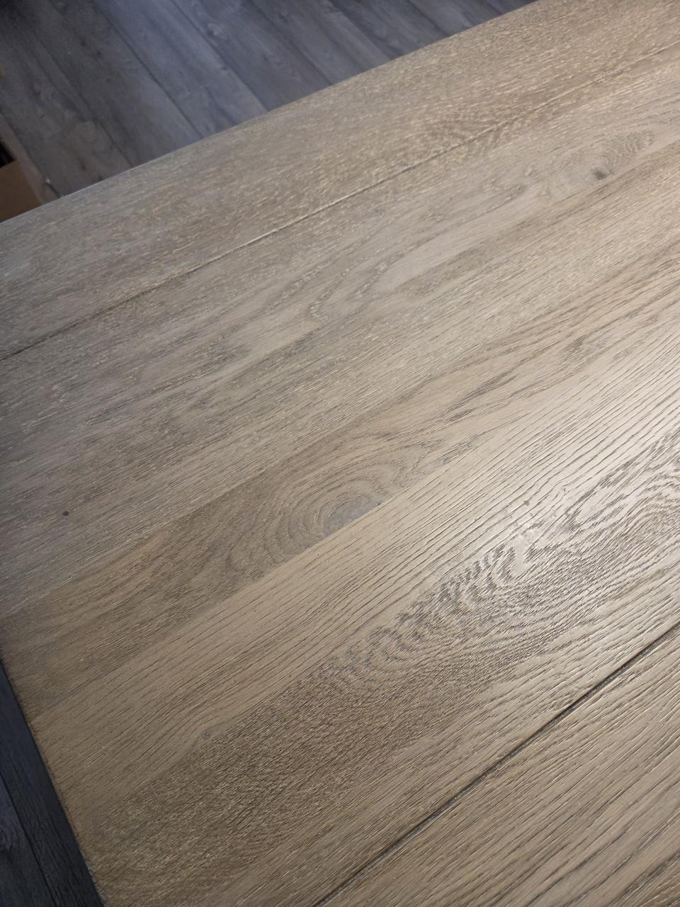 Eiken Eettafel Grijs/bruin.