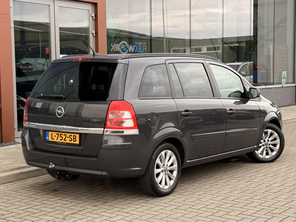 Opel Zafira 1.8 cosmo | 7-zitter | bluetooth | navigatie | cruise | climate