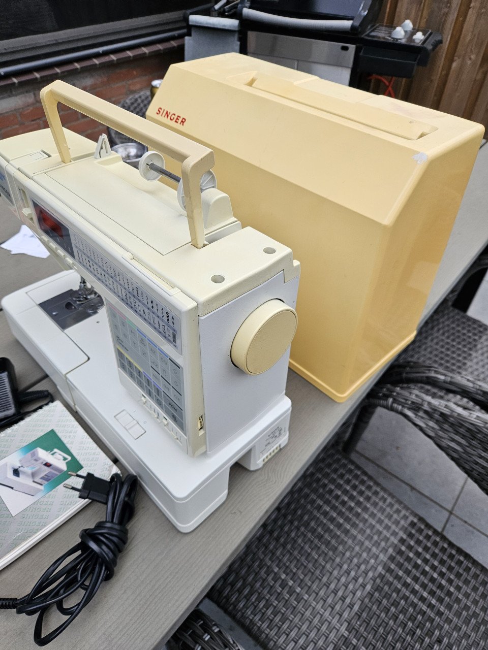 Werkende rare vintage Naaimachine Singer 6269/ singer symphonie 2000....