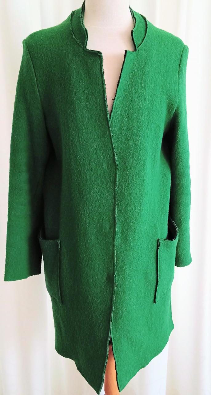 Mooi groen jasje van het merk WE