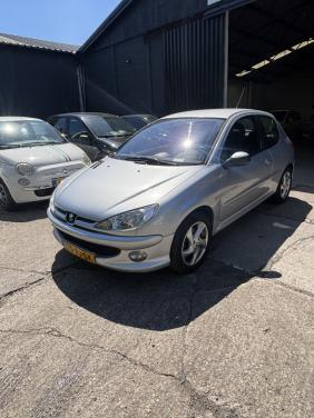 Peugeot 206 jaar apk