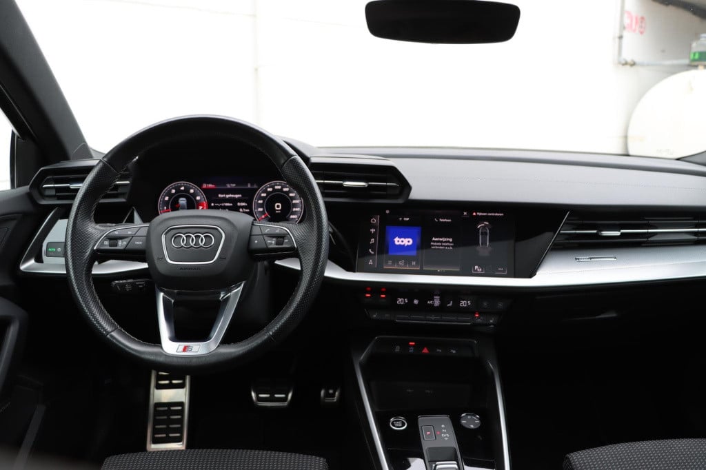 Audi A3 limousine 35 tfsi s edition 150pk s-tronic