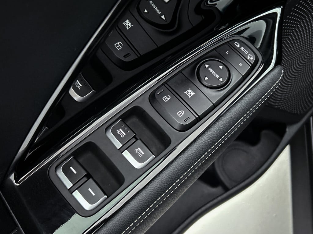 Kia Niro 1.6 gdi hybrid dynamicline | half leder/stof | navigatie | parkeer