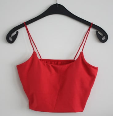 Rode top  met vulling maat 34