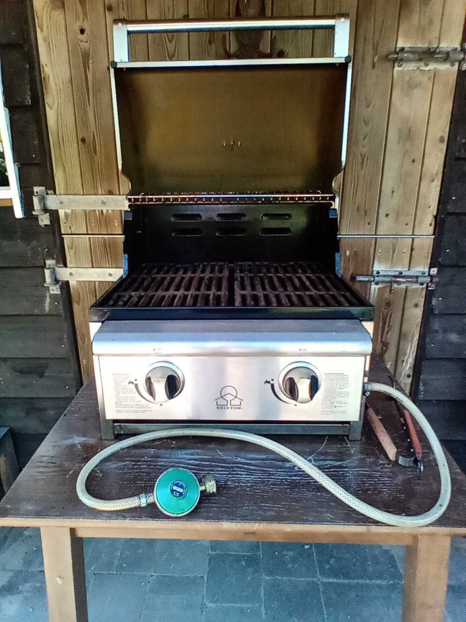 Gas barbecue