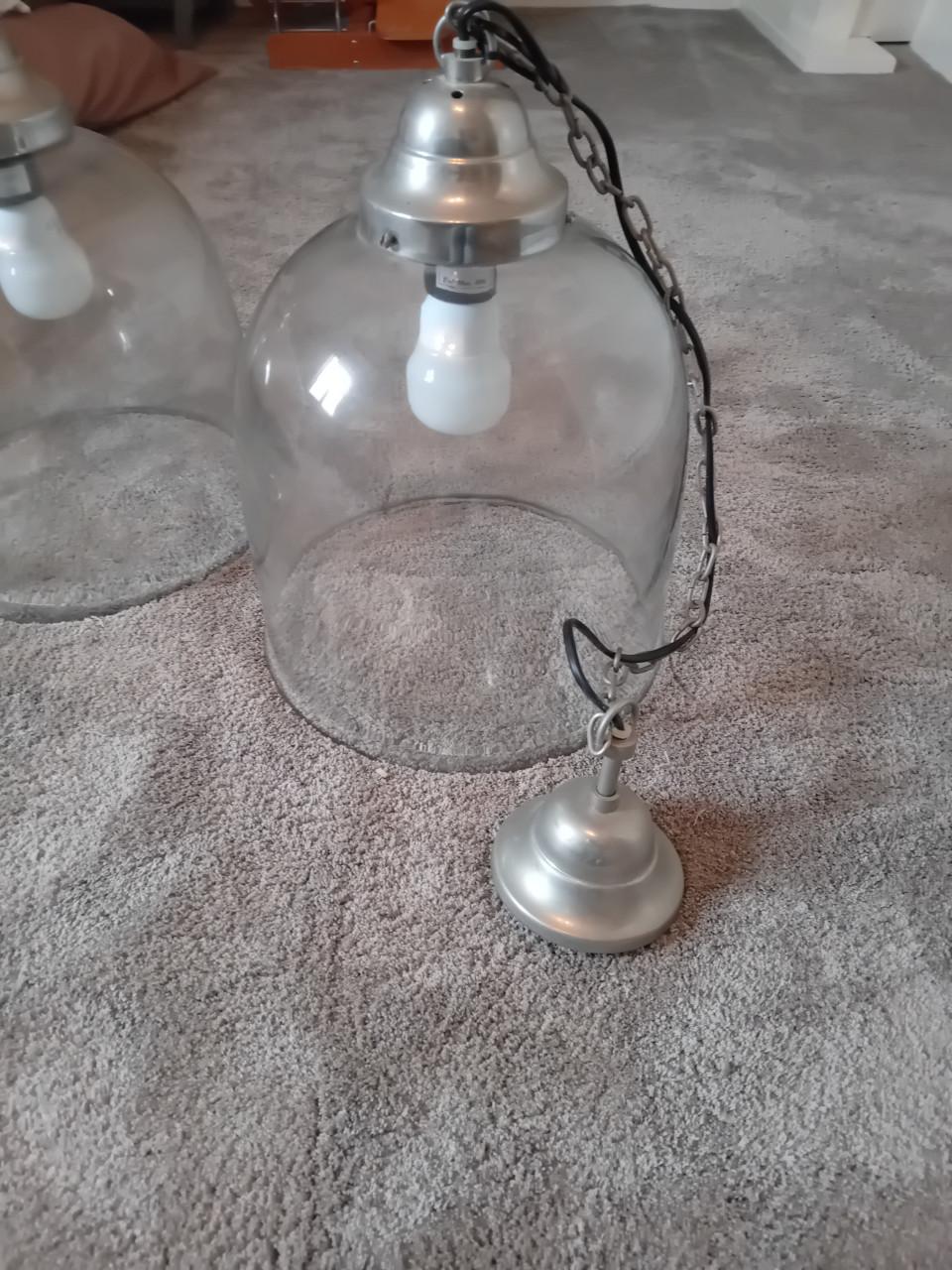2 glazen lampen