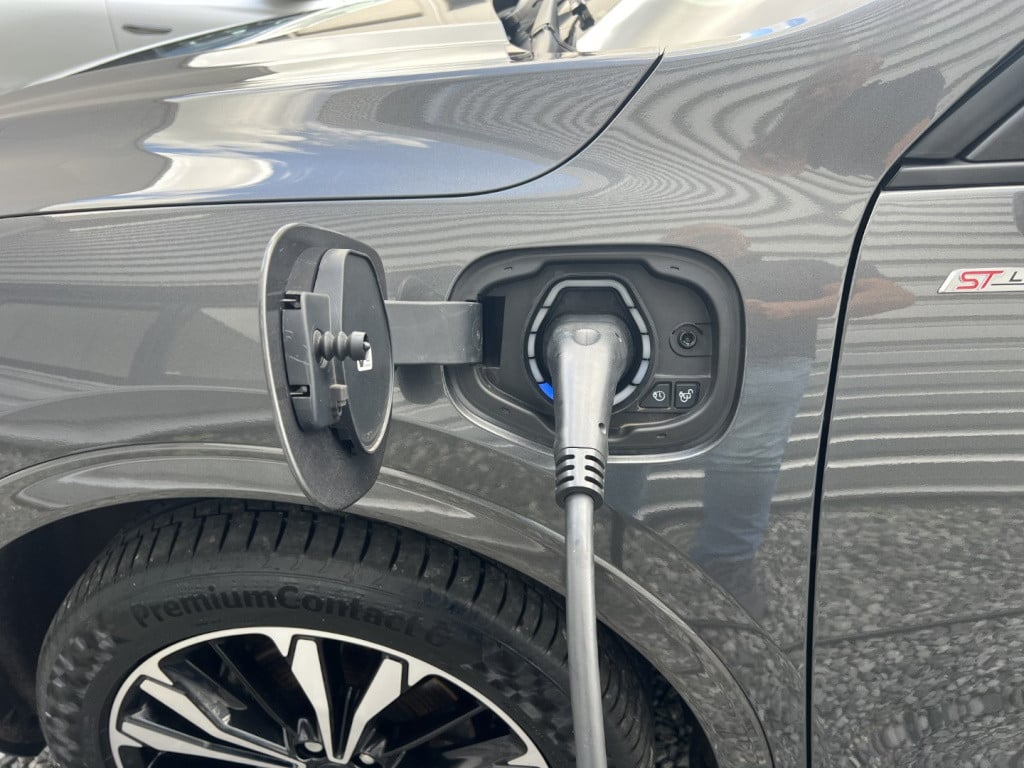 Ford Kuga 2.5 phev e-cvt 225pk st-line x , winterpack , trekhaak , head up 
