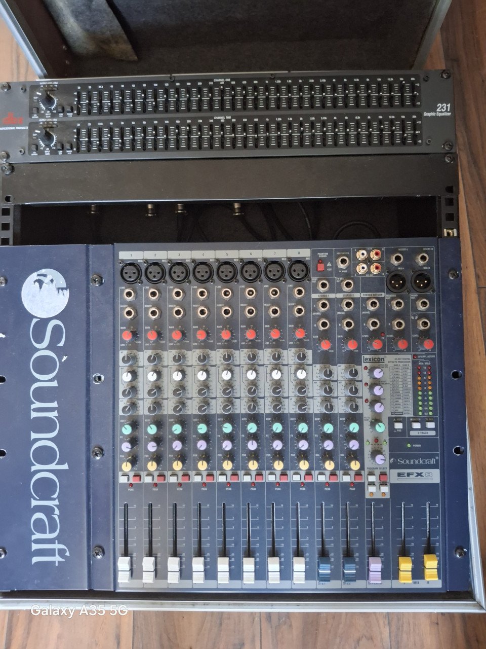Soundtrack EFX 8 + DBX Graphic Equalizer 231 + Flightcase