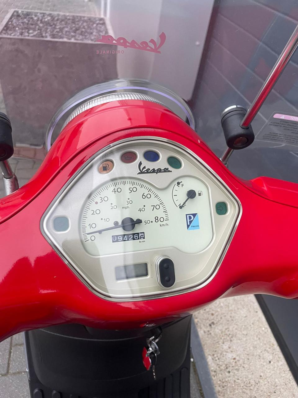 VESPA PIAGGIO LX50