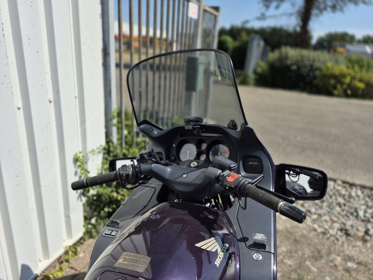 Honda Pan European ST1100, dikke toermotor voor weinig