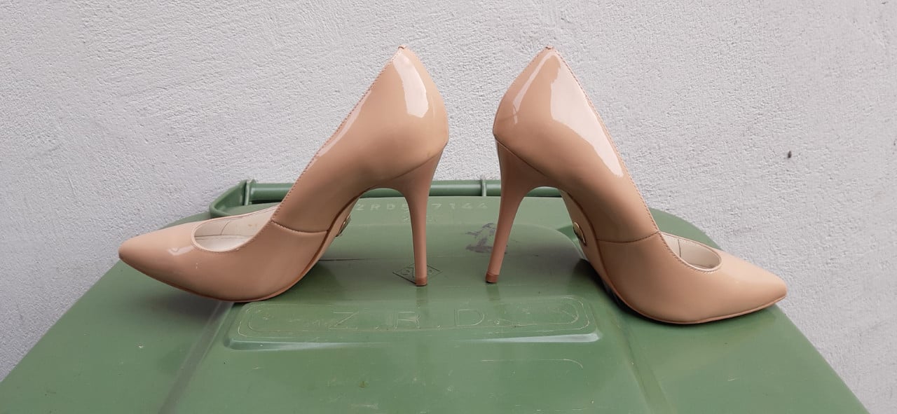 Buffalo Pumps, maat 38