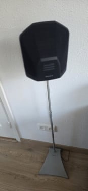 Surroundset; 2 surround/achterluidsprekers, centerspeaker en een subwoofer!