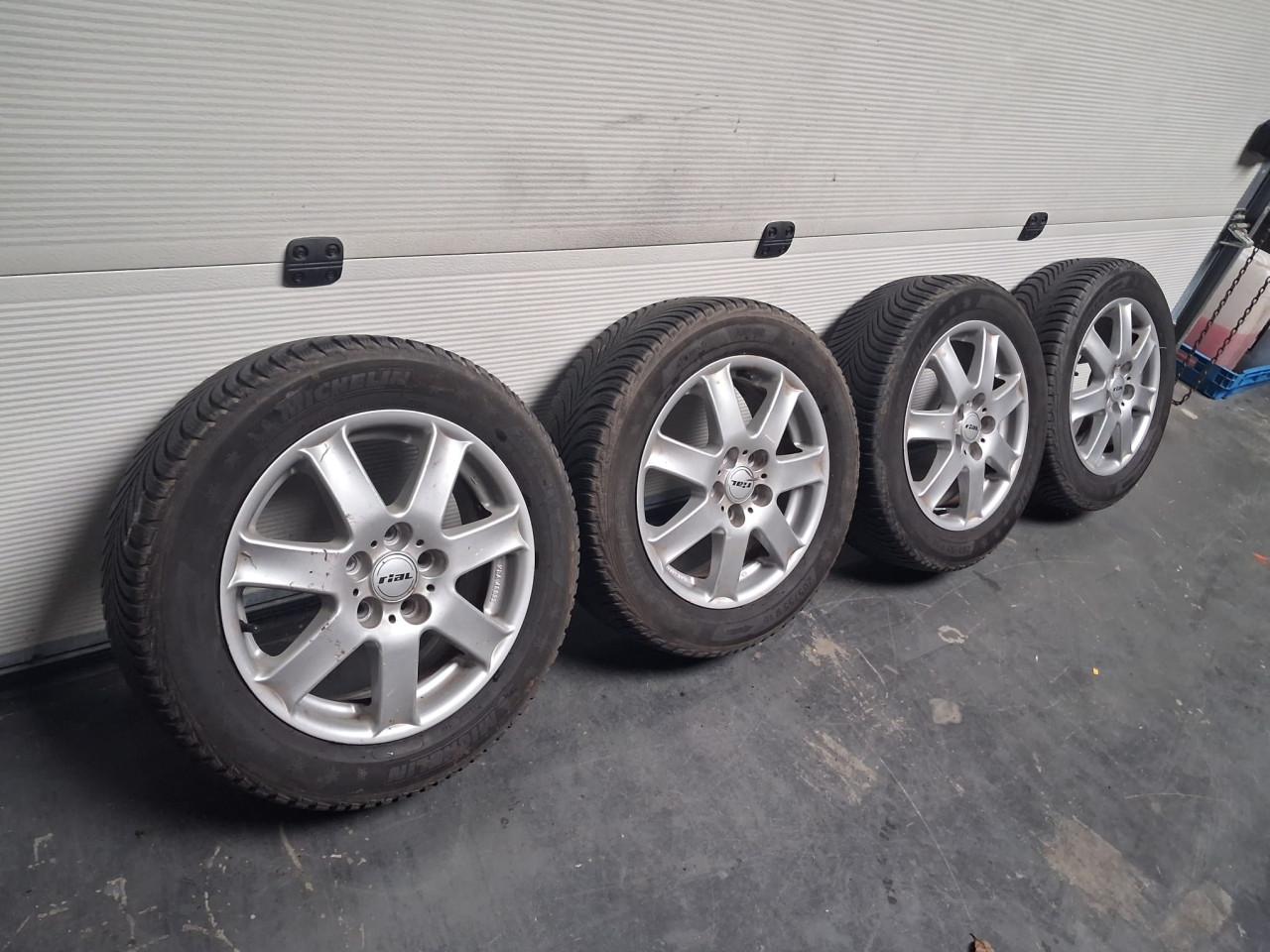 Velgen set 5x100 16 inch Rial