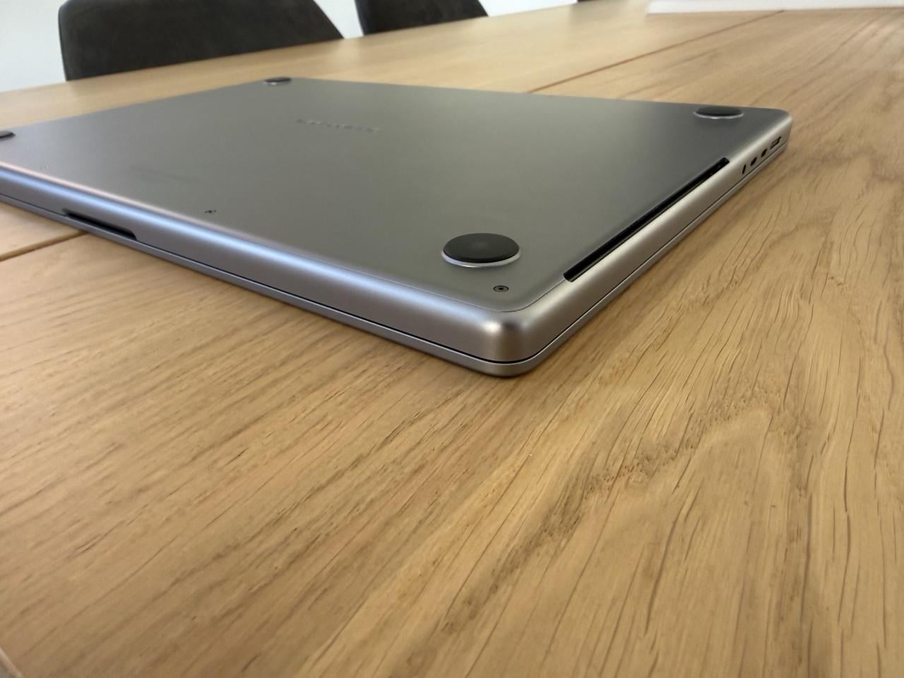 Macbook Pro 16” 16gb 512gb SSD