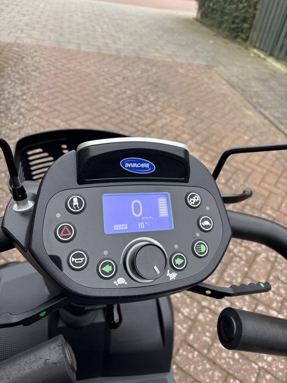 Scootmobiel 15 km zeer stabiel