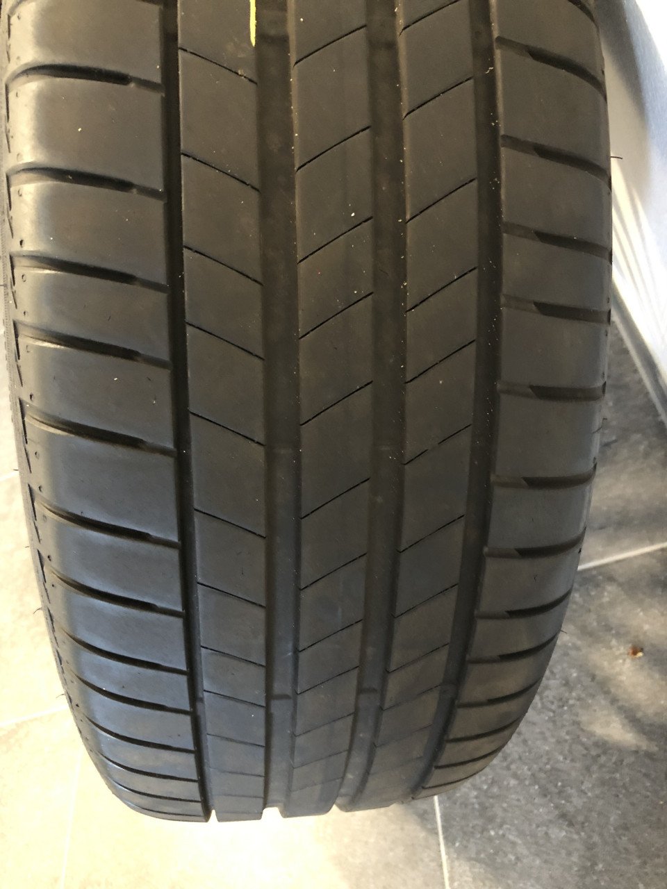4 originele 19 inch Audi S-line velgen + Bridgestone zomerbanden